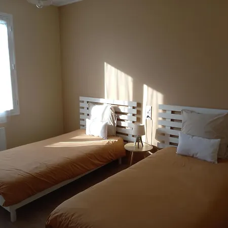 Vakantiehuis Maison En Lisiere De Foret Et *